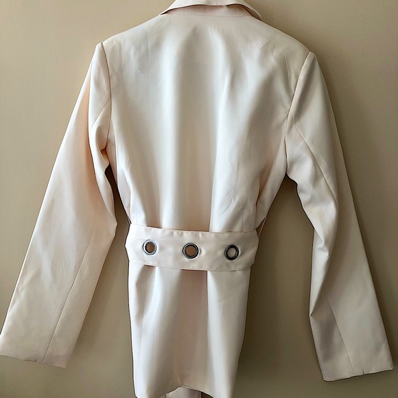 PRETTYLITTLETHING Soft Peach 🍑 Colour Belted Jacket🍑 Long Sleeves - Picture 5 of 13